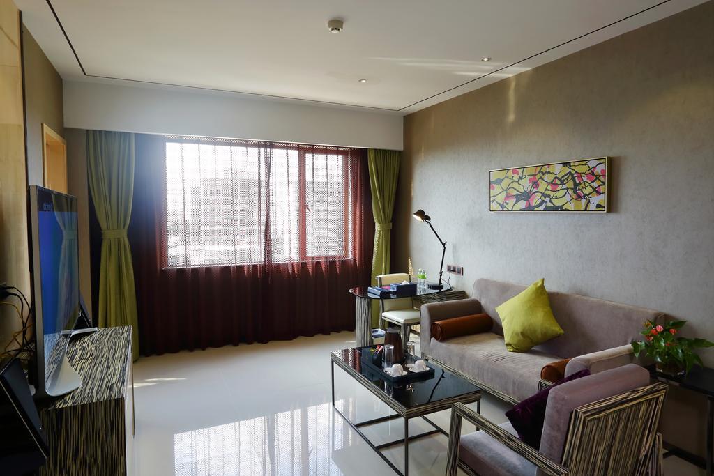 Lori Star Hotel Qionghai Habitación foto